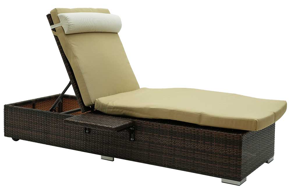 Lounger w/ Cushion (New)